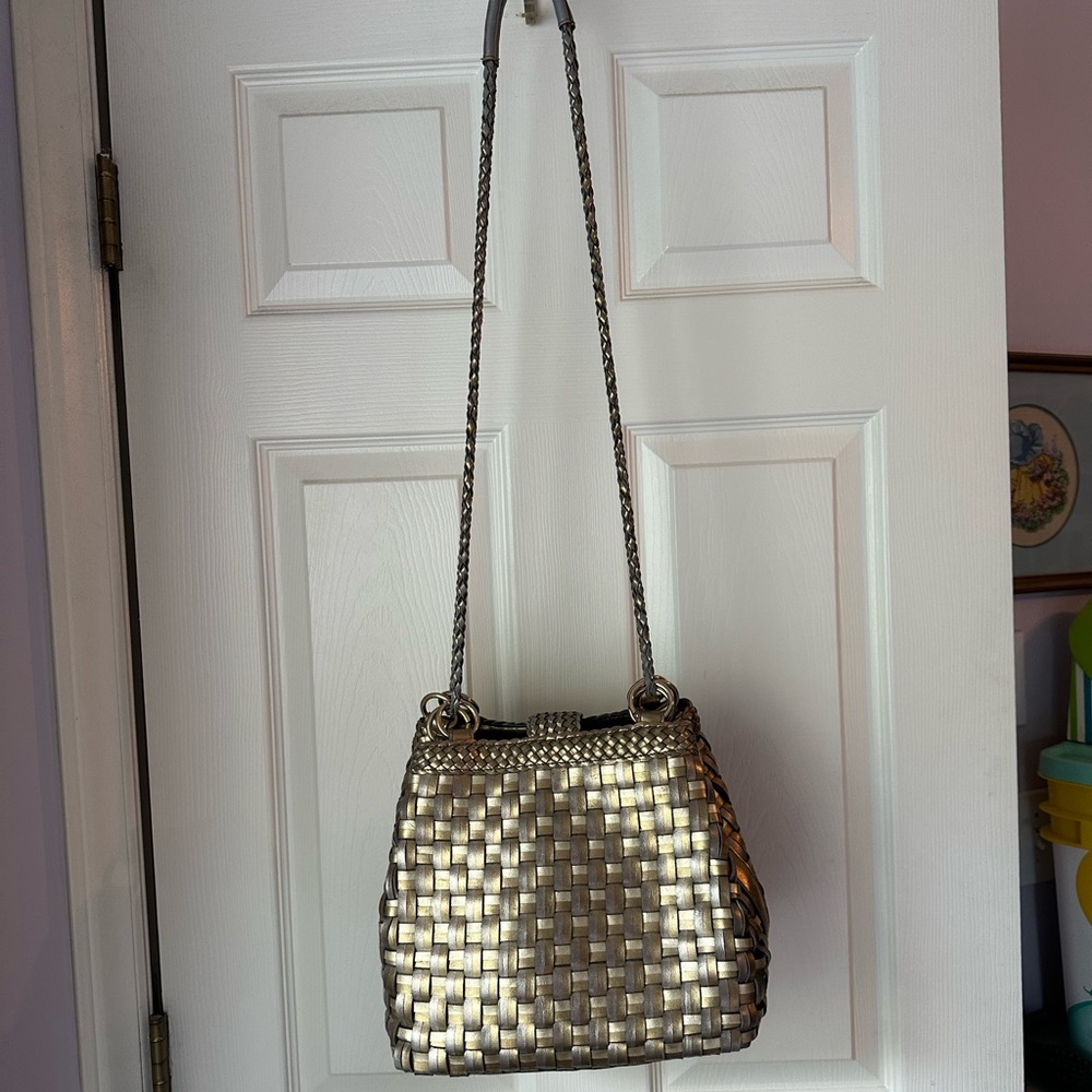 Warren Reed Metallic Bucket Bag - Picture 6 of 9